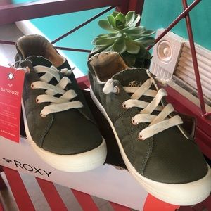Roxy woman shoes 7.5